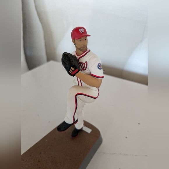 Max Scherzer action figure - Picture 2 of 3